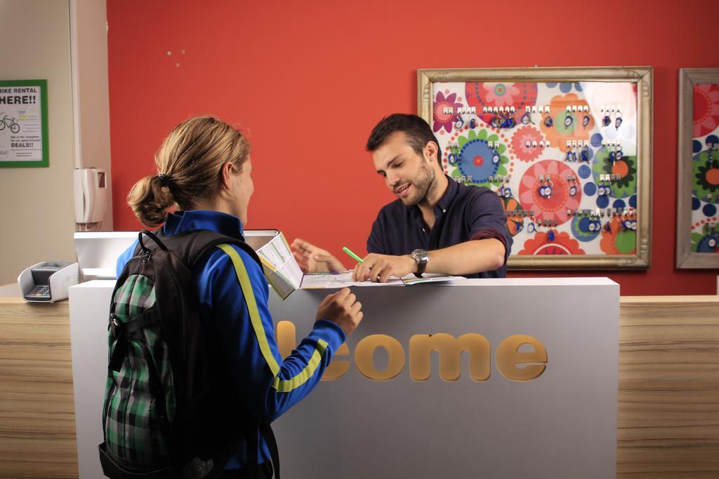 Koekelberg Brussels Hello Hostel מראה חיצוני תמונה
