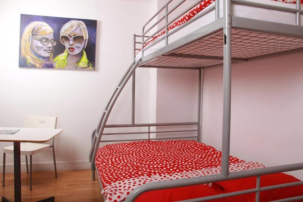 Koekelberg Brussels Hello Hostel מראה חיצוני תמונה